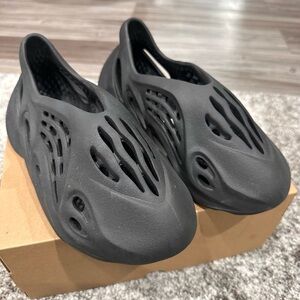 Yeezy Black Athletic Shoes